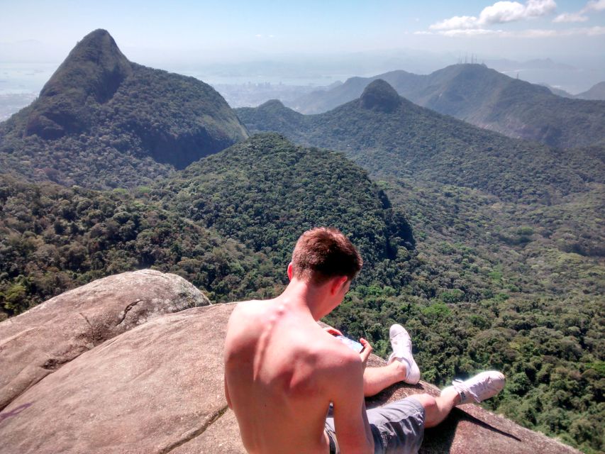 Rio De Janeiro: Two Brothers Hike & Favela Tour - Favela Exploration
