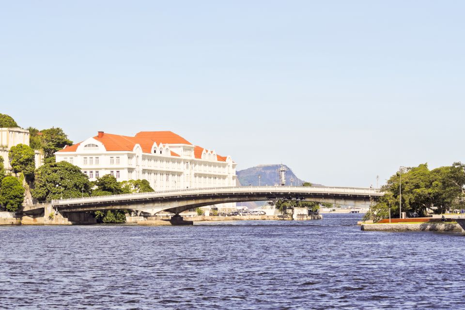 Rio: Guanabara Bay 2-Hour Boat Tour - Accessibility Features