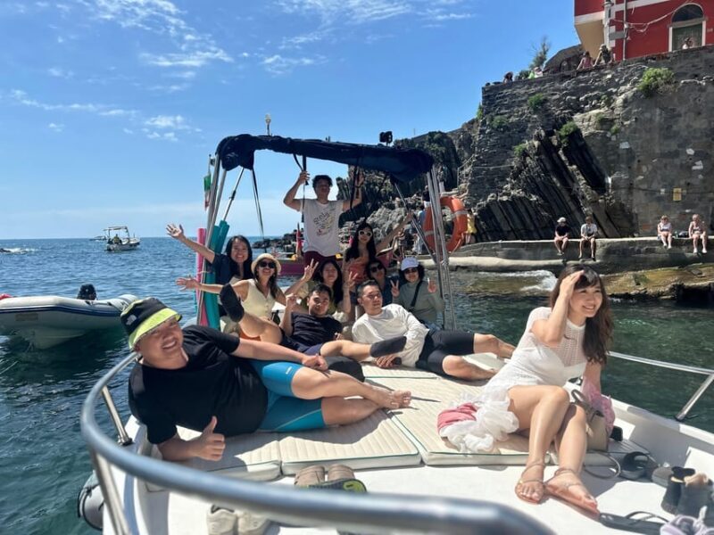 Riomaggiore: Guided Boat Tour around Cinque Terre - Overview of the Experience