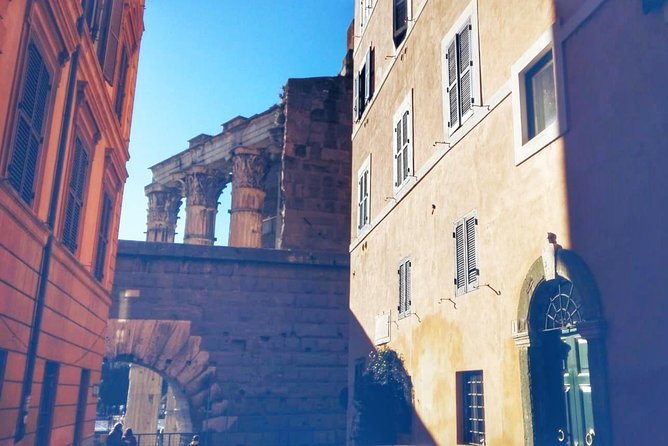 Rione Monti Food, Wine & Sightseeing Tour of Rome - Tasting Local Wines and Beverages