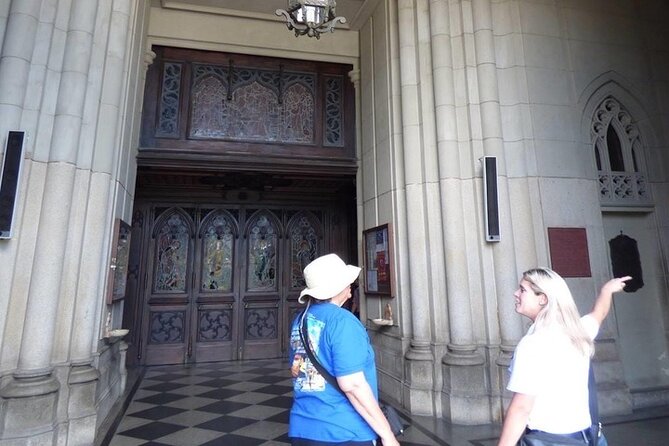 Rios Downtown Walking Tour: Unveiling Rich History and Landmarks - Artistic Mural Masterpiece