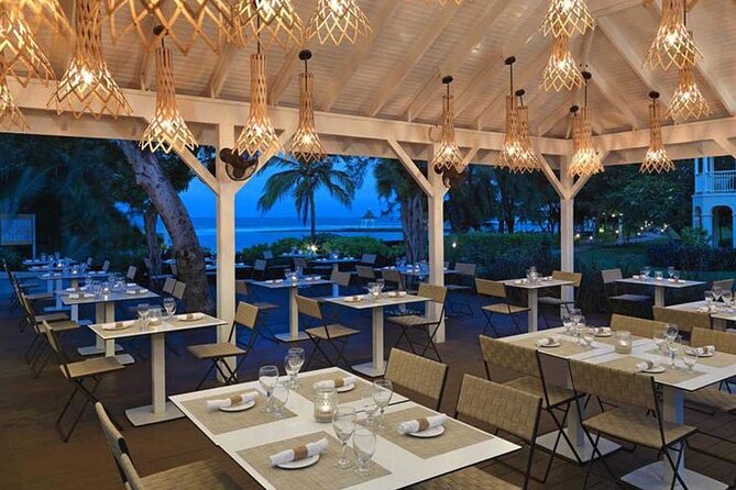 Riu Palace Aquarelle Private Airport Transfer - Vehicle Amenities