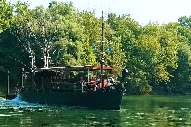 River Boat Tour in Old ŽItna LađA With Drinks - Meeting Location and Time