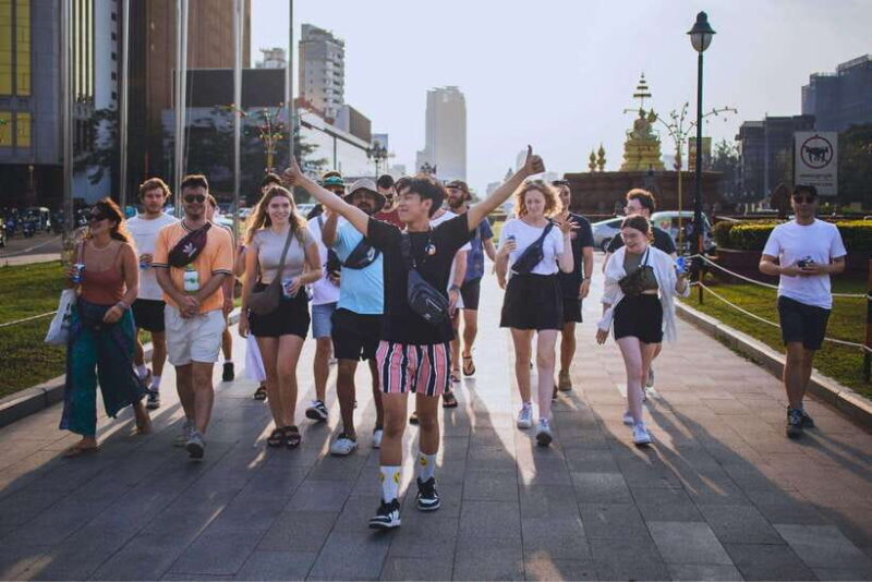 Riverside Walking Tour with Snack, Drinks & Local Ferry Ride - An Introduction to the Riverside Walking Tour