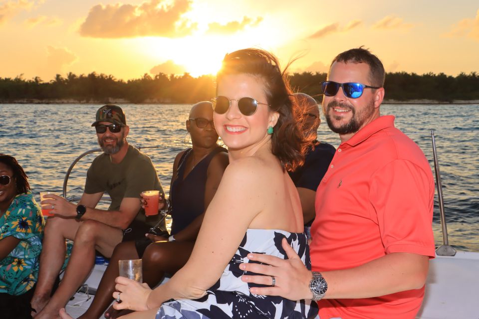 Riviera Maya: Sunset Cruise With Beach Dinner and Open Bar - Stunning Sunset Views