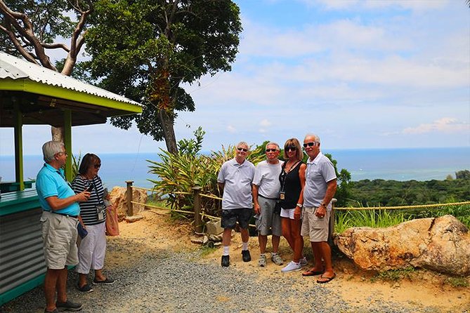 Roatan Sightseeing to the Chocolate, Cameo, Cigars & Rum Factories - Good To Know