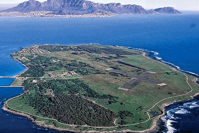Robben Island Guided Tour & Two Ocean Aquarium With Tickets - Health and Safety Information