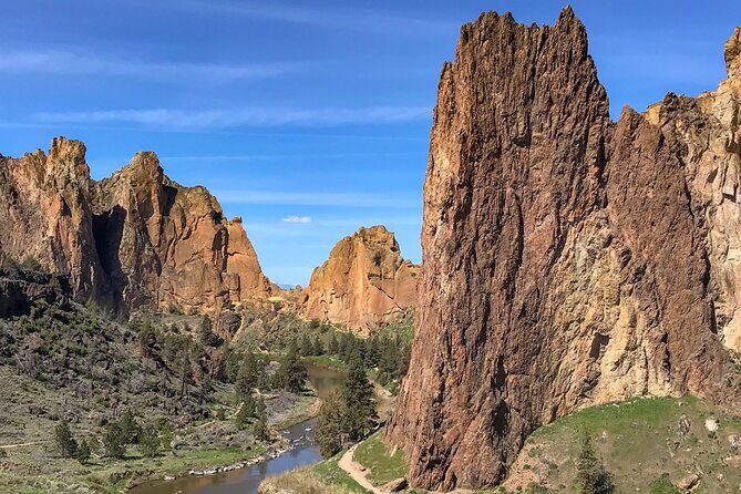 Rock Climbing Day Trip at Smith Rock State Park - An In-Depth Look at the Smith Rock Climbing Experience