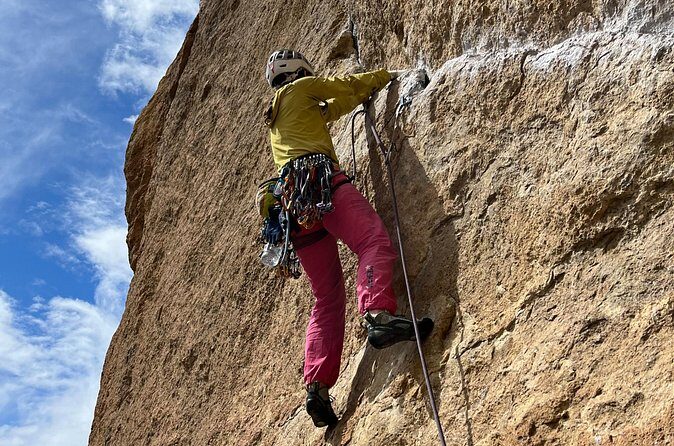 Rock Climbing Day Trip at Smith Rock State Park - Practical Details
