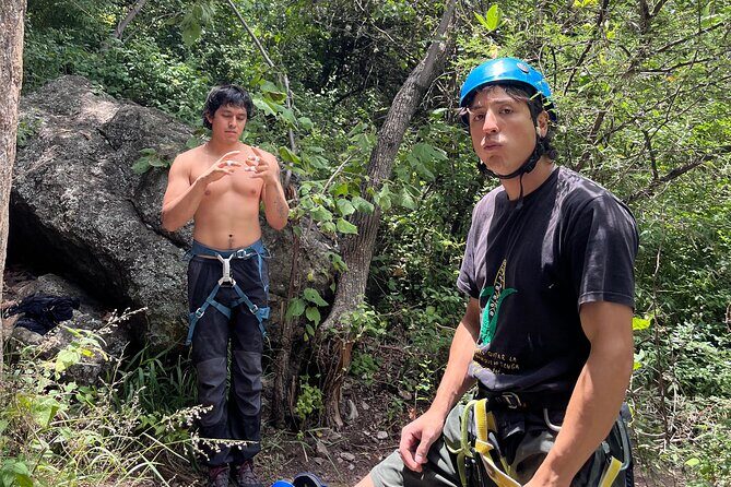 Rock climbing in Oaxaca with local climbers - The Value of This Tour