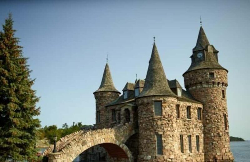 Rockport, ON: 1000 Islands /Boldt Castle Sightseeing Cruises - Key Points