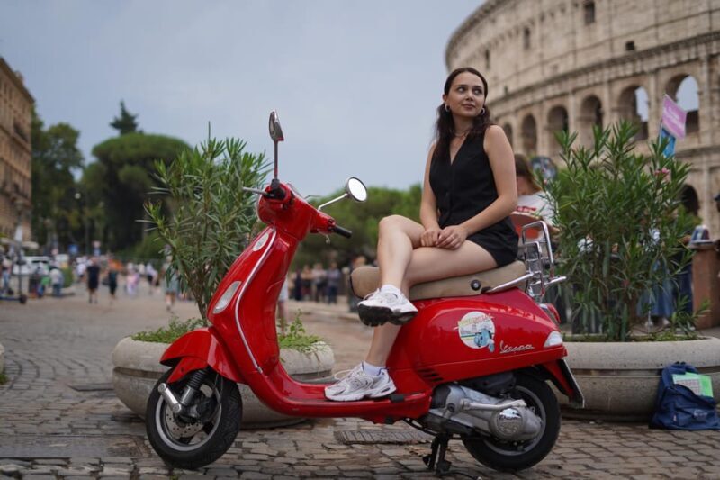 Roma City Vespa tour Big Group - The Experience on the Ground