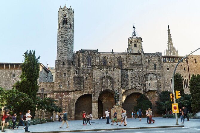 Roman & Gotic & Gaudi in Barcelona: private walking tour - Key Points