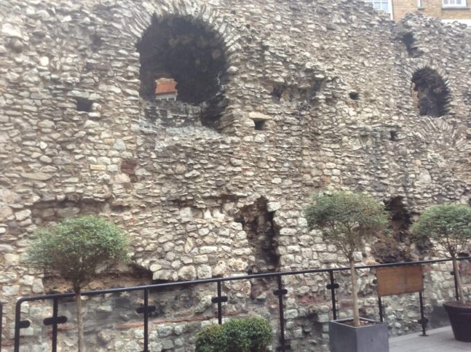 Roman London Walking Tour - Discovering Less-Visited City Areas