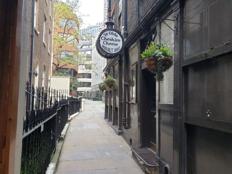 Roman Ruins to Blitz Bombings: Londons Fiery History - Secrets of Saint Dunstans Garden