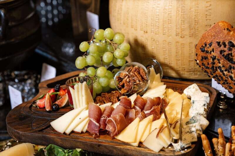 Romantic Dinner at Bovinos Steakhouse - The Ambiance and Music