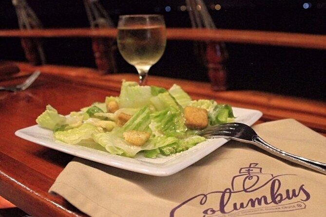 Romantic Dinner in the Spanish Galeon with Sax in Cancun. Lobster & Beef menu. - Who Should Consider This Tour?