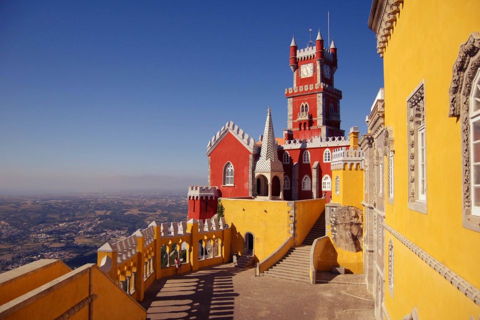 Romantic Faro Walking Tour: Historic Sights & Serene Gardens - Arco Da Vila Viewpoint