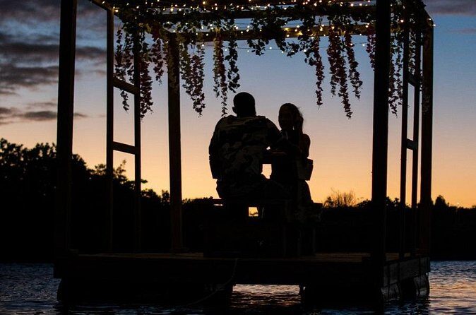 Romantic Floating Picnic Experience - The Setting and Views