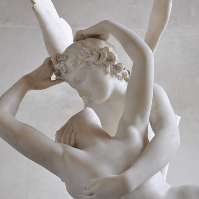 Romantic Louvre Guided Tour - Skip the Line Entrance