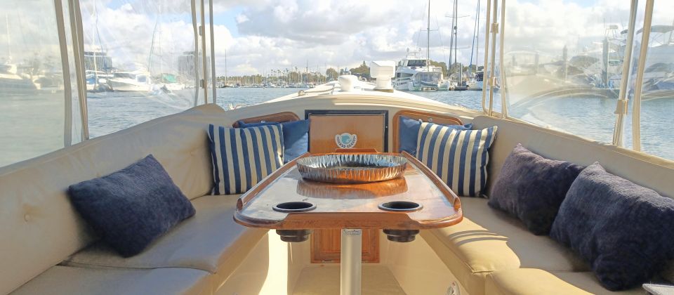 Romantic Luxury Duffy Boat Tour With Wine, Cheese, Sealions - Key Points