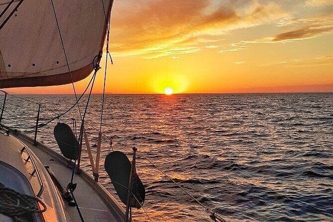 Romantic Luxury Sunset sailing - The Sum Up