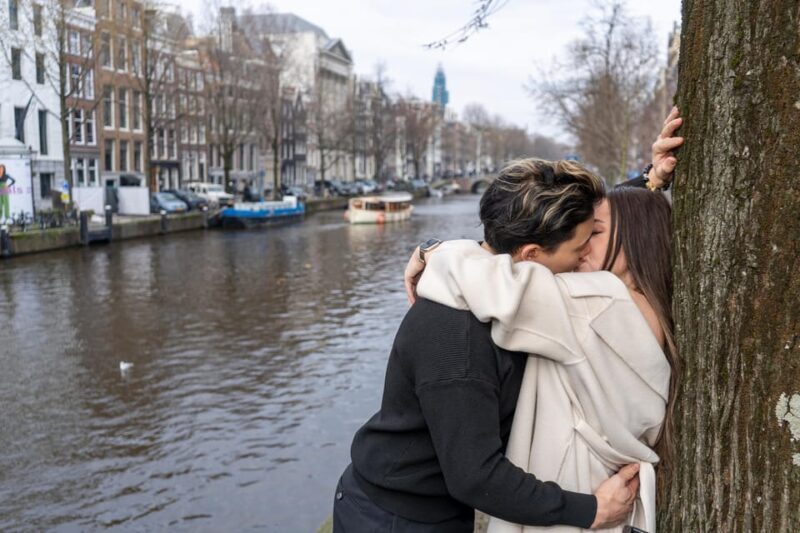 Romantic Photoshoot Experience for Couples in Amsterdam - What’s Included (and What’s Not)