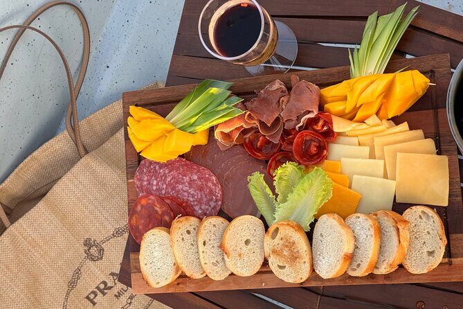 Romantic sunset tour in Río Lagartos, with food - Exploring the Details of the Tour