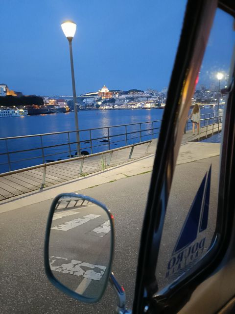 Romantic Tour on a Luxury Sailboat With Vintage Transfer 4H - Riding the Vintage Van