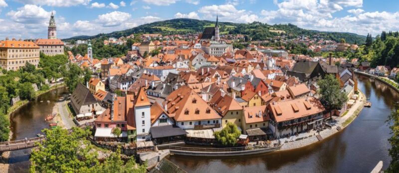 Romantic Whispers of Český Krumlov - Explore Medieval Charm