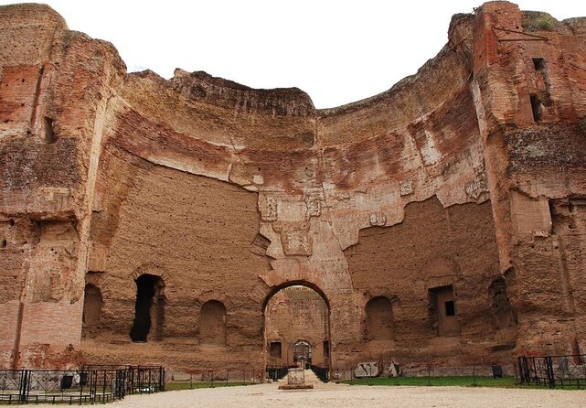 Rome 3hr Bike Hire With Entrance to the Baths of Caracalla - Key Points