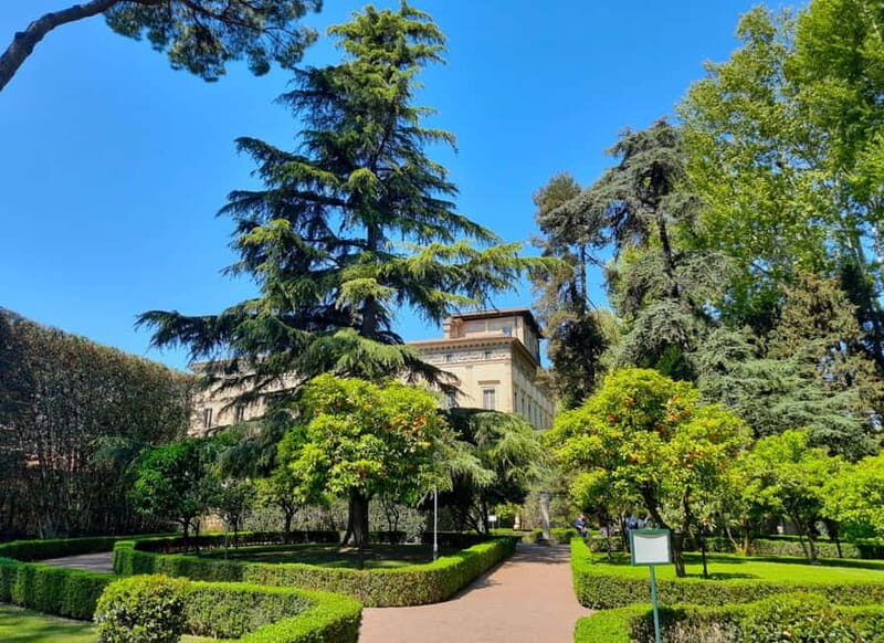 Rome: Campo de' Fiori, Villa Farnesina & Trastevere Tour - A Walk Through Rome’s Heart: The Starting Point in Piazza San Pantaleo