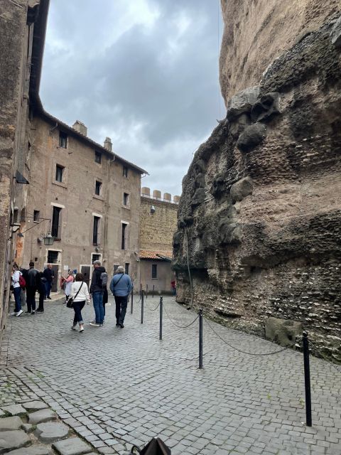 Rome: Castel Sant'Angelo Skip-the-Line Ticket & Audio Guide - Nearby Attractions and Dining Options