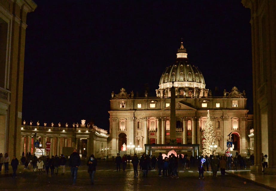 Rome: Christmas Lights Walking Tour - Exploring Historic Streets