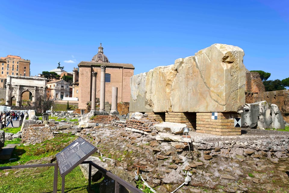 Rome: Colosseum, Forum & Palatine Hill Tour & Optional Arena - Exploring the Colosseum
