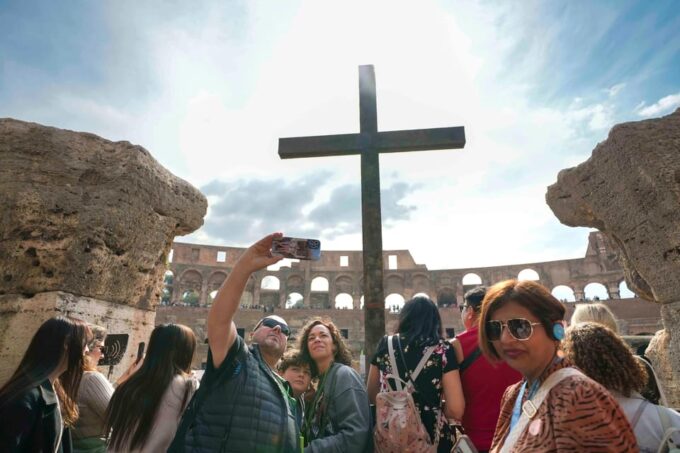Rome: Colosseum & Forum With Audio Guide - Optional Arena - Visiting Palatine Hill