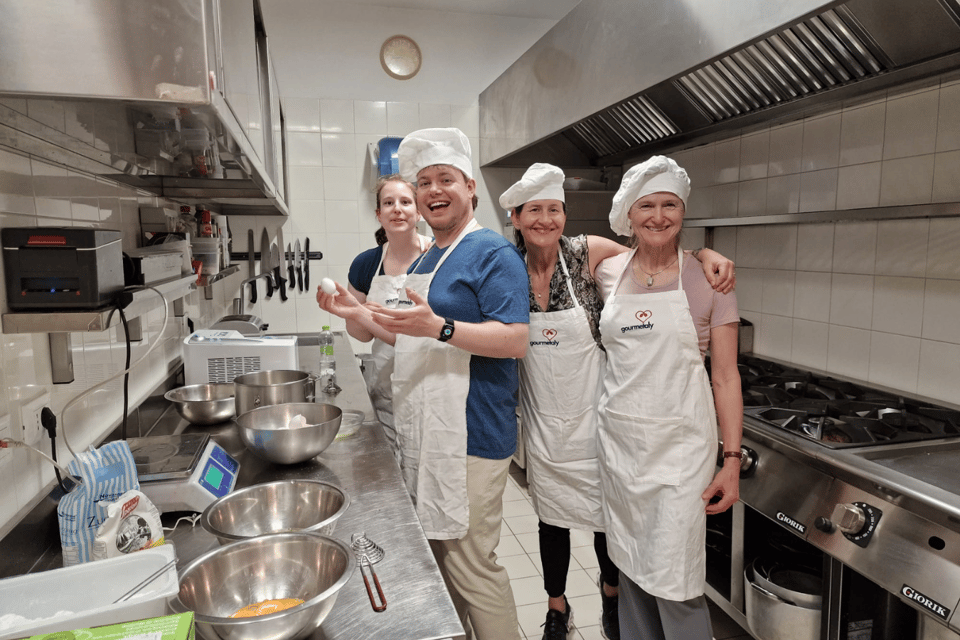 Rome Cooking: Gelato & Tiramisu With Savoiardi Baking Class - Accessibility and Restrictions