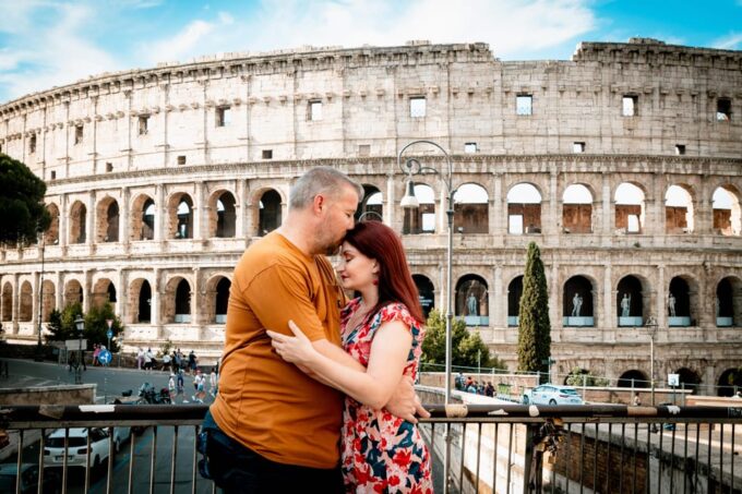 Rome: Custom Photoshoot Outside the Colosseum - Personalized Photo Session