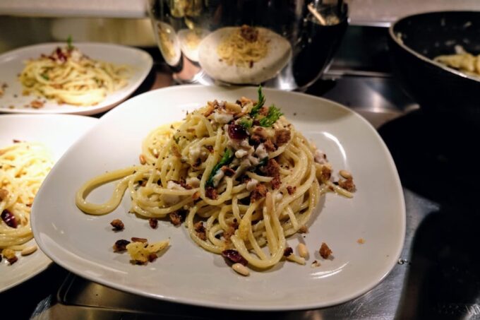 Rome: Dinner at a Locals Home - Accessibility and Group Details