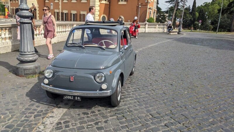Rome: Dolce Vita en Fiat 500: Roma y Aperitivo al Coliseo - FAQ