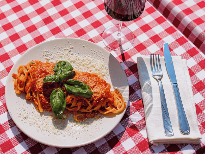 Rome: Fettuccine Pasta Cooking Class in Romes City Center - Cooking Class Experience