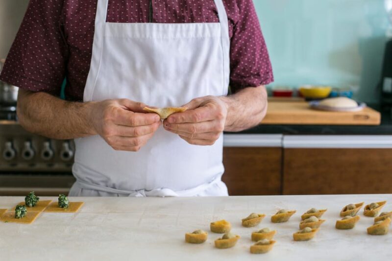 Rome: Fettucine, Ravioli and Tiramisu Making Class + Wine - Who Should Book This Experience?