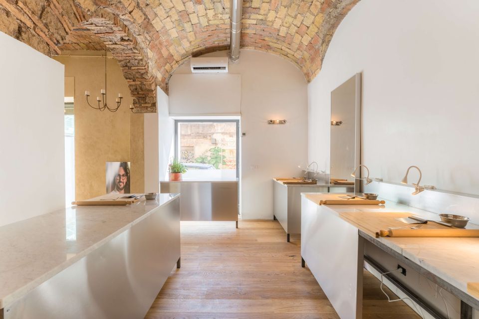 Rome: Five Shapes of Pasta Cooking Class in Ancient Tavern - Welcoming Atmosphere