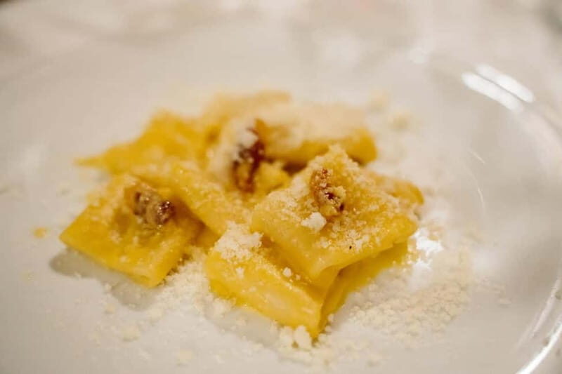 Rome Food Tour: Trastevere Aperitivo, Wine & Pasta Dinner - What the Experience Feels Like