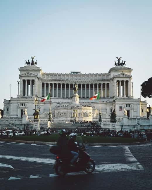 Rome: Fountains and Squares small-group guided Walking Tour - What Makes This Tour Stand Out