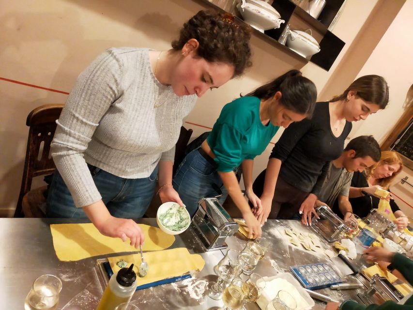 Rome: Fresh Pasta and Tiramisu Making Class With Fine Wine - Convenient Class Timings