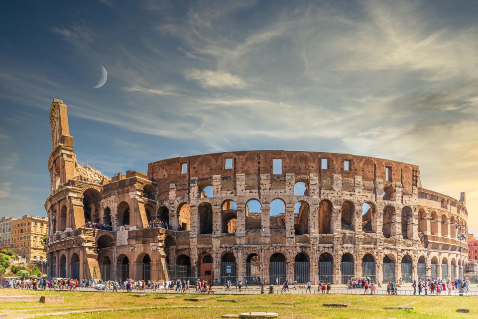 Rome: Full-Day Shore Excursion From Civitavecchia Port - Admiring the Trevi Fountain