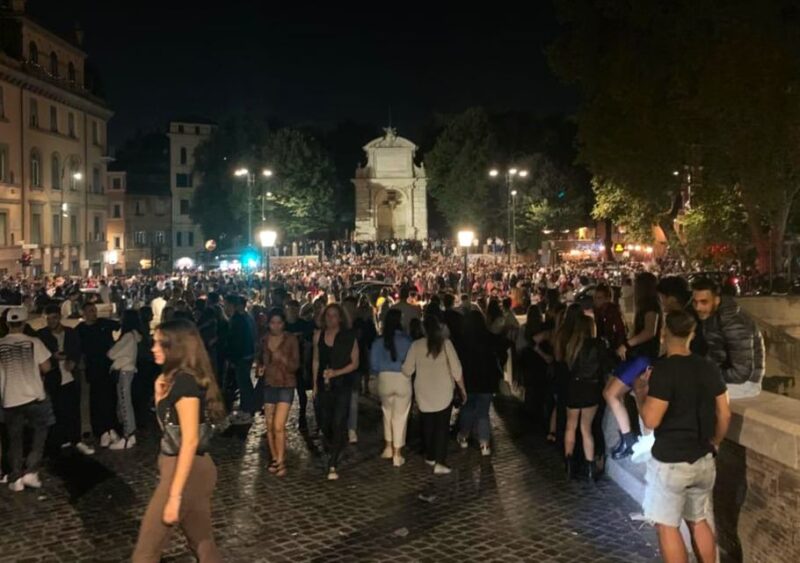 Rome: Guided Bar Crawl in Trastevere - Key Points