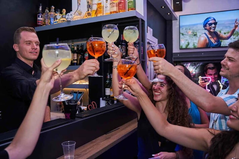 Rome: Guided Bar Crawl with Drinks & Dark History - Key Points