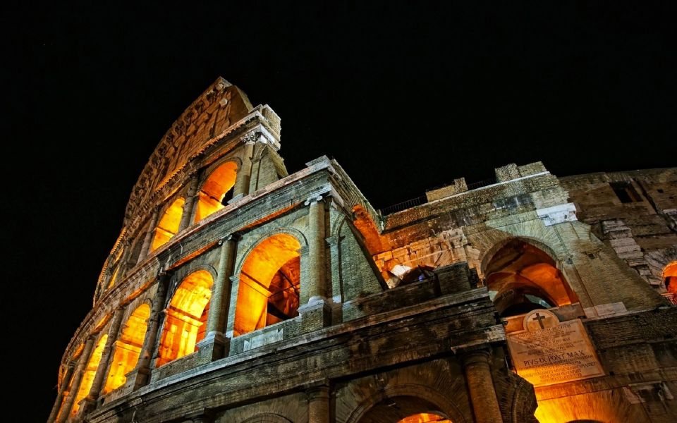 Rome: Guided Tour of the Colosseum - Audio Experience With Headsets